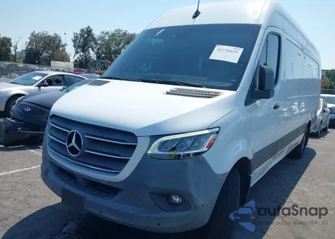 2019 Mercedes-Benz Sprinter 2500 High Roof V6 from USA, damaged, VIN WD4PF1CD4KT009129